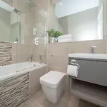 Hazelnut Seafront One Bedroom Bn1Gre08