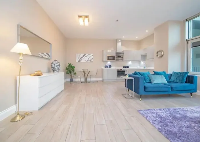 Hazelnut Seafront One Bedroom Bn1Gre08