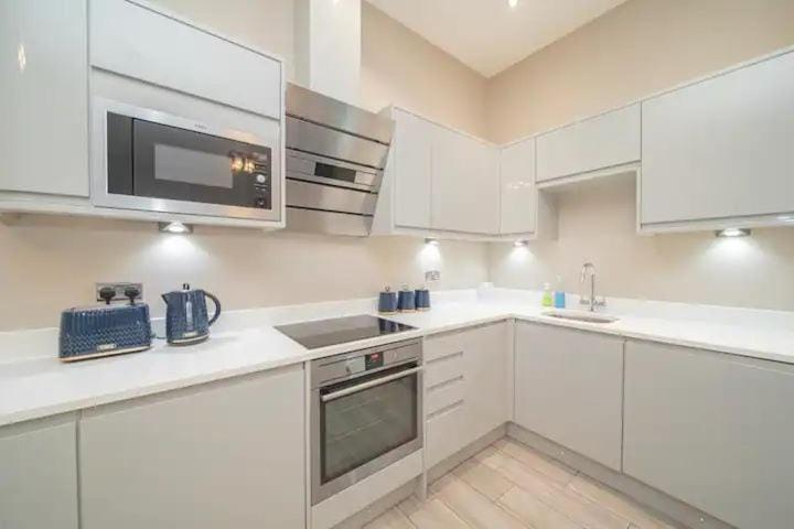 Hazelnut Seafront One Bedroom Bn1gre08 Apartment *